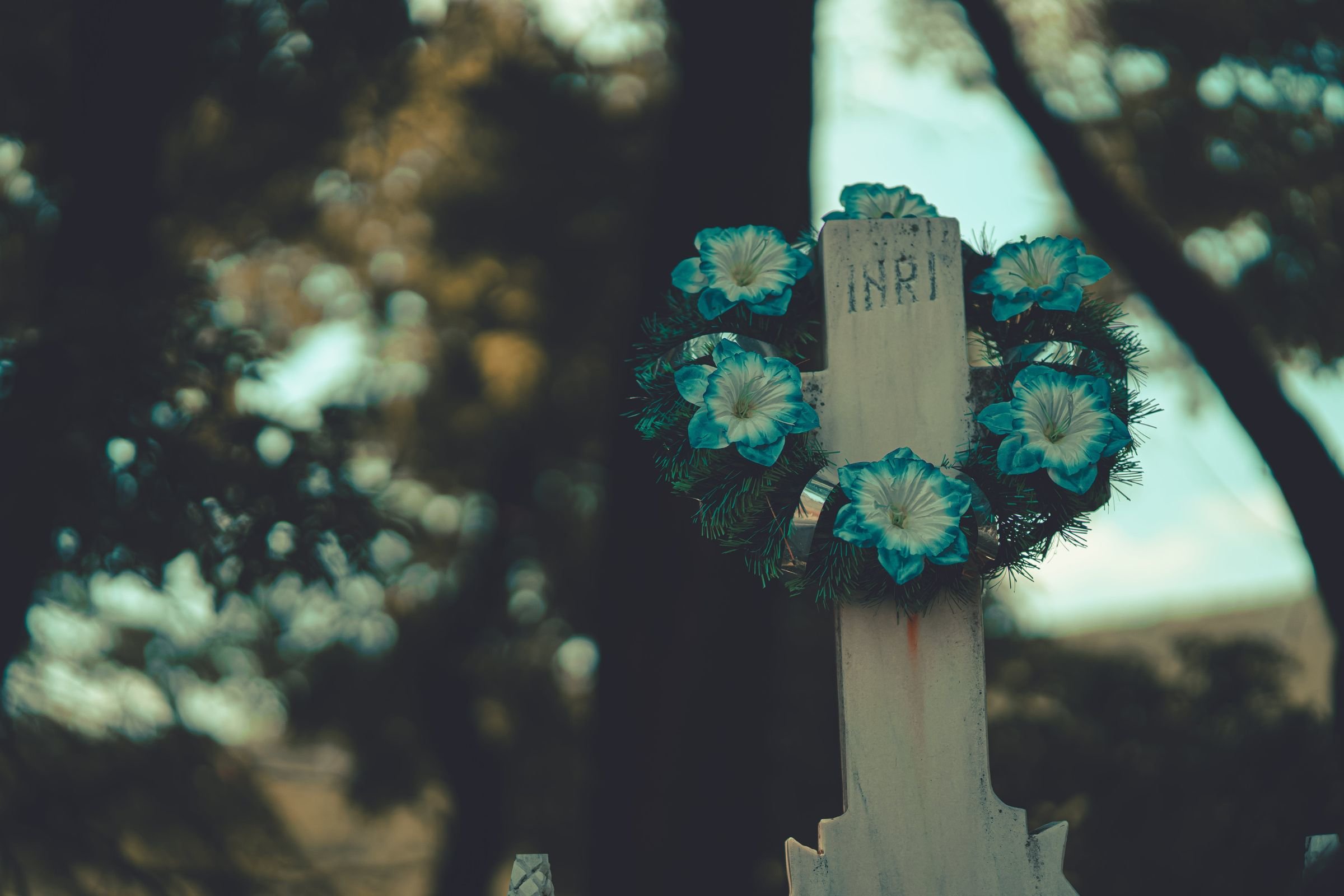 Attending to Grief: Some reflections from a Theos ‘round table’ 